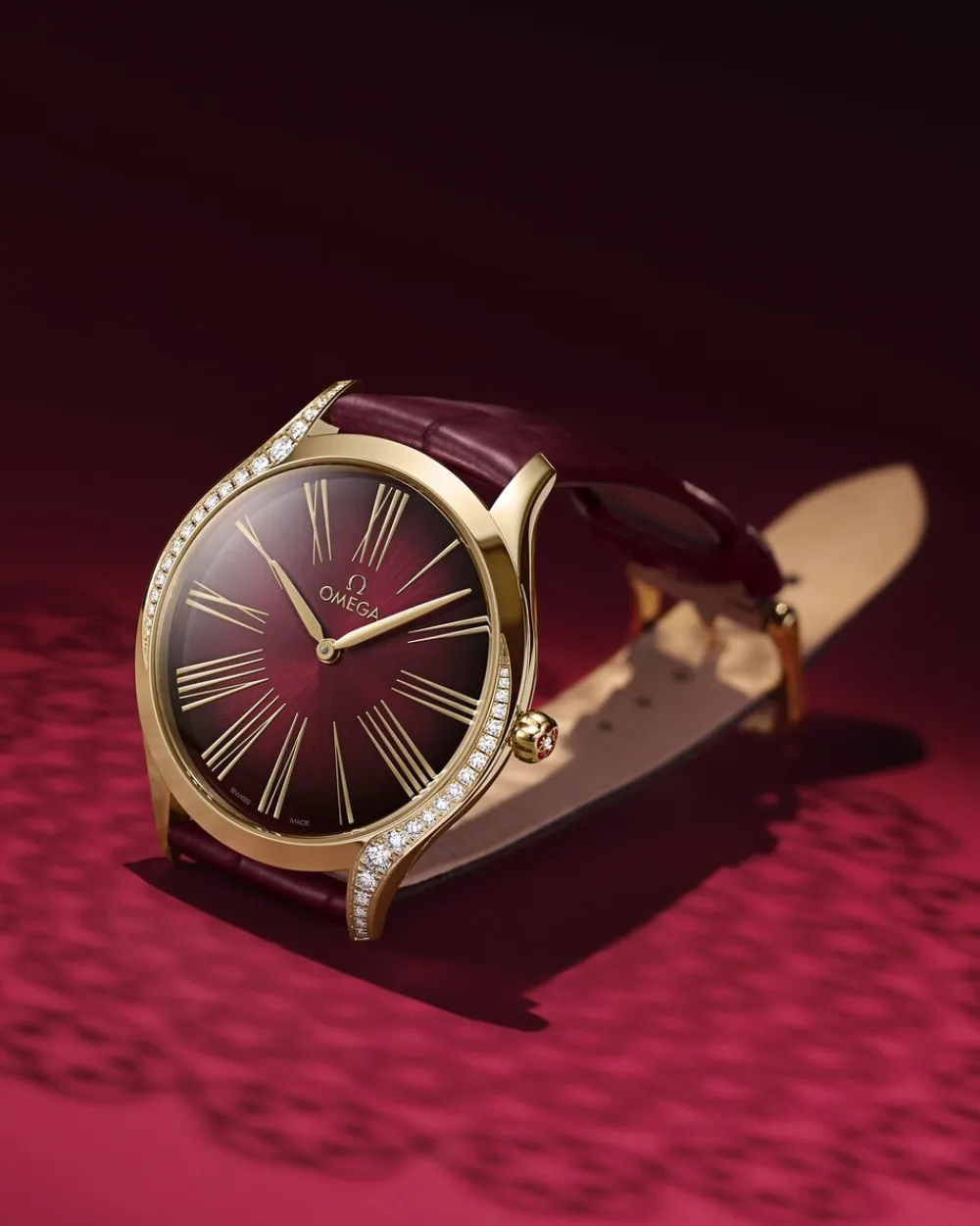 36 mm, Moonshine™ gold on leather strap^OMEGA New