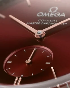 40 mm, Sedna™ gold on leather strap^OMEGA Clearance