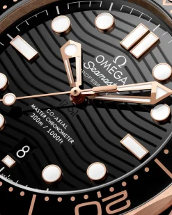 42 mm, Sedna™ gold on rubber strap^OMEGA Outlet