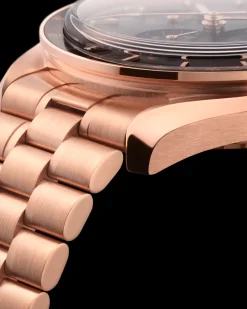 42 mm, Sedna™ gold on Sedna™ gold^OMEGA Online