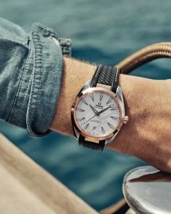 41 mm, steel ‑ Sedna™ gold on rubber strap^OMEGA Clearance