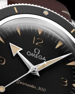 41 mm, steel on leather strap^OMEGA Hot