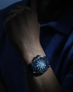 42 mm, steel on rubber strap^OMEGA New