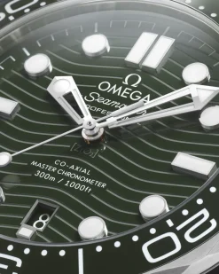 42 mm, steel on steel^OMEGA Hot