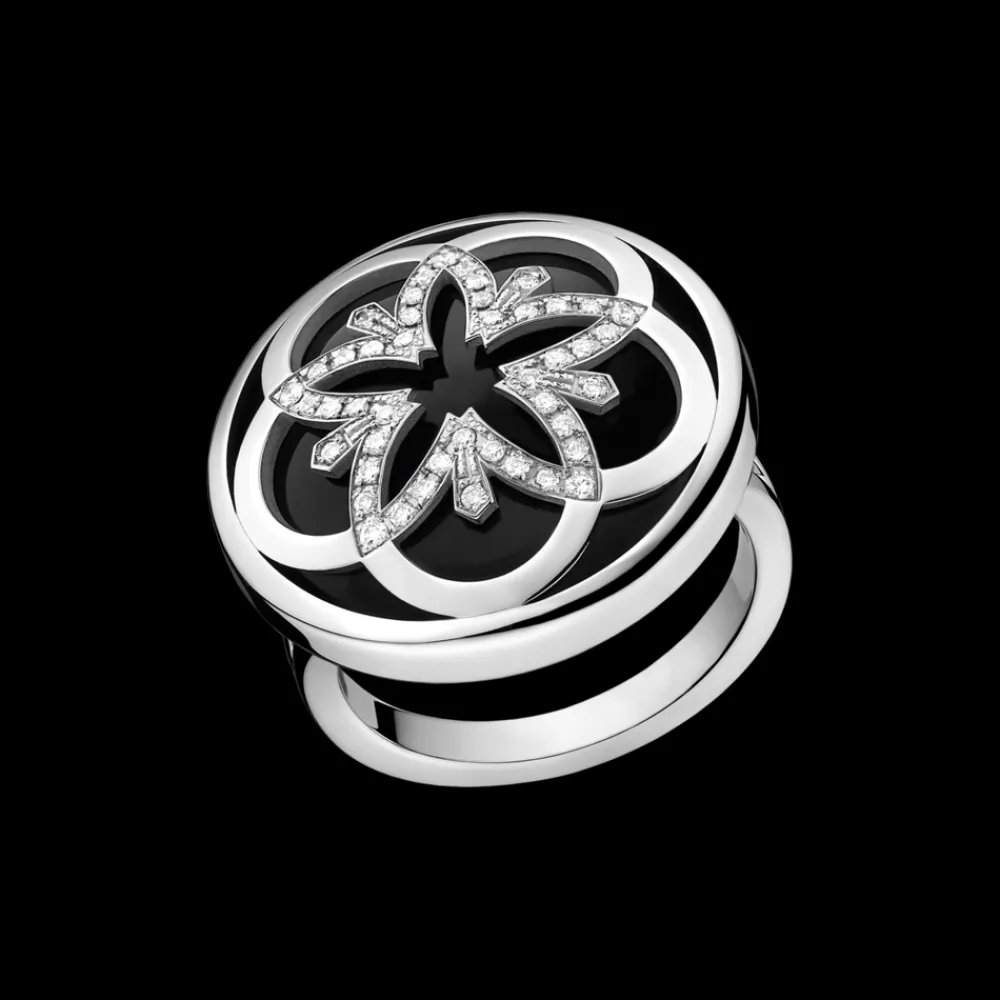 Ring, 18k white gold, diamonds, onyx^OMEGA Sale