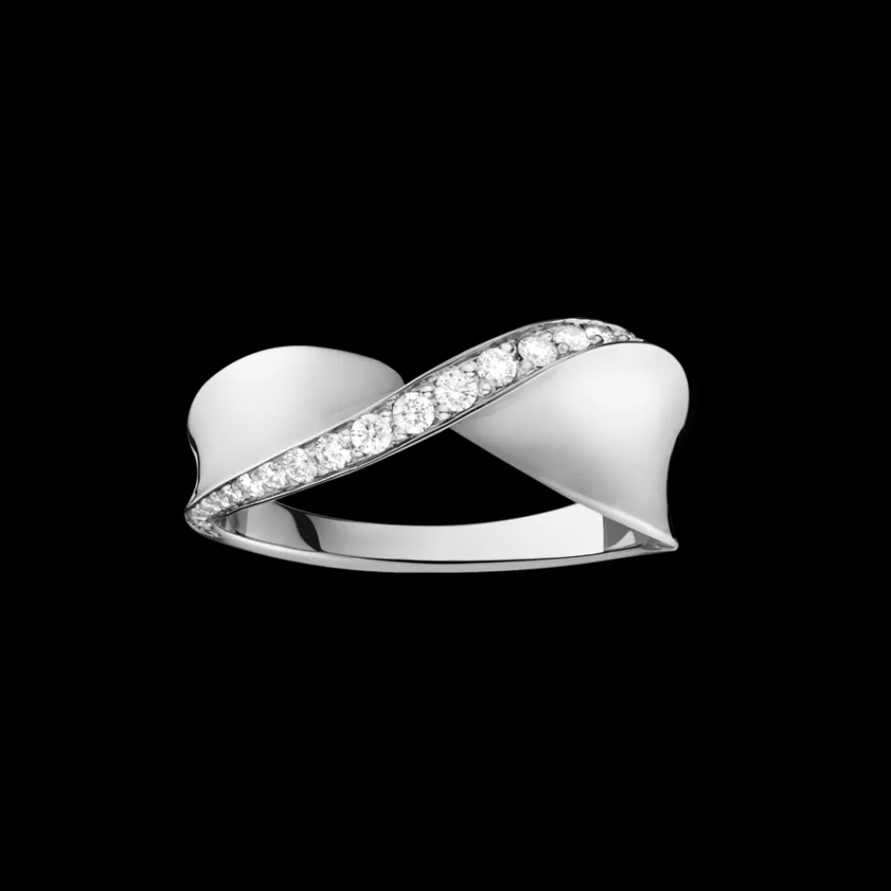 Ring, 18k white gold, diamonds^OMEGA Fashion