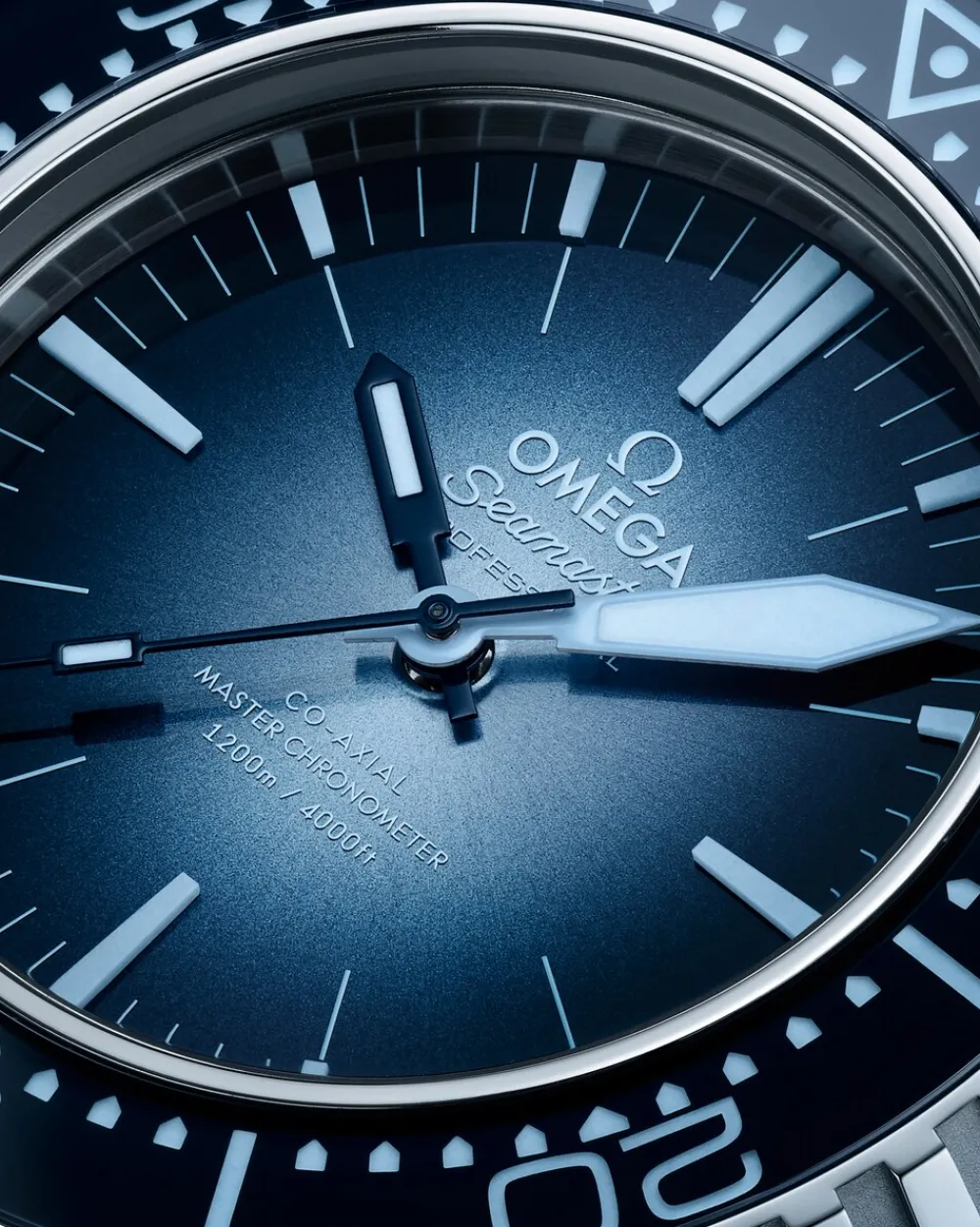 55x45 mm, O‑MEGASTEEL on rubber strap^OMEGA Fashion
